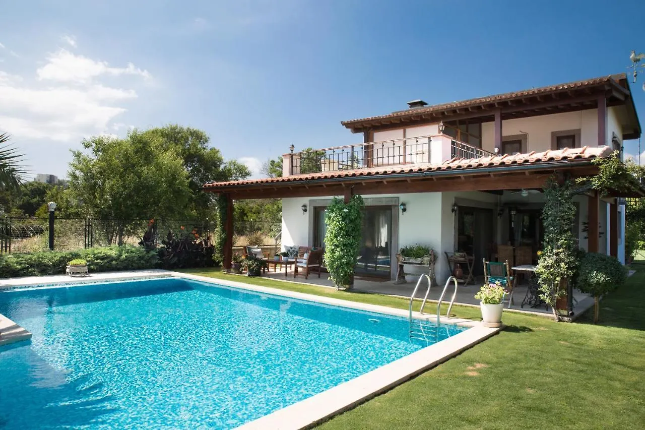 Villa Mertcan By Important Group Travel Bd439 얄리카베크