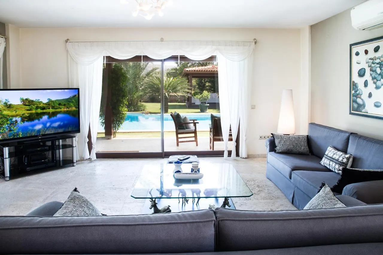 Villa Mertcan By Important Group Travel Bd439 얄리카베크 터키
